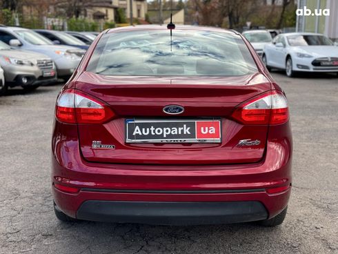 Ford Fiesta 2016 красный - фото 7