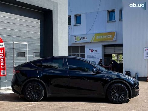 Tesla Model Y 2023 - фото 9