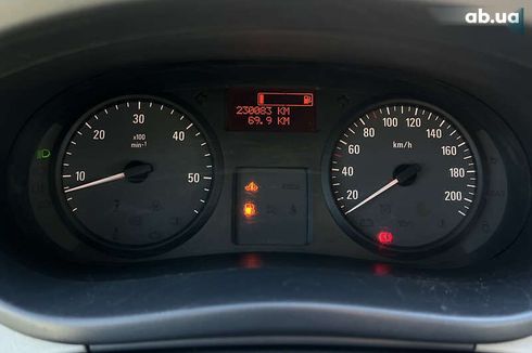 Opel Vivaro 2013 - фото 13