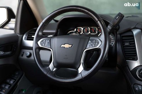 Chevrolet Suburban 2015 - фото 13