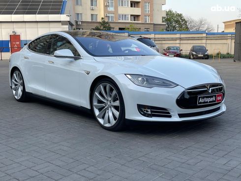 Tesla Model S 2015 белый - фото 3
