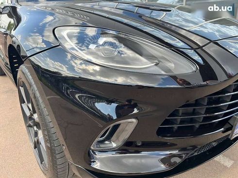 Aston Martin DBX 2021 - фото 9