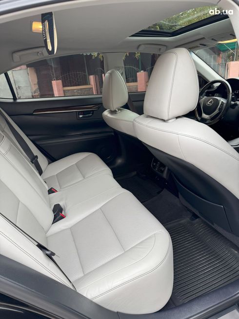Lexus ES 2015 черный - фото 18
