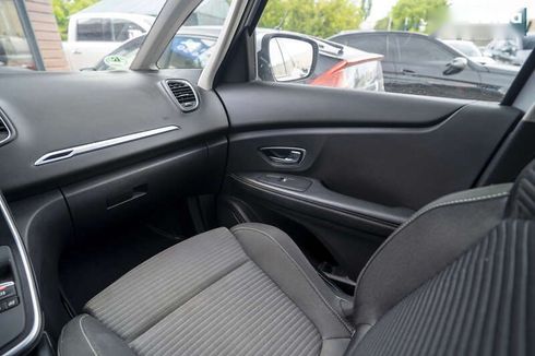 Renault Scenic 2017 - фото 22
