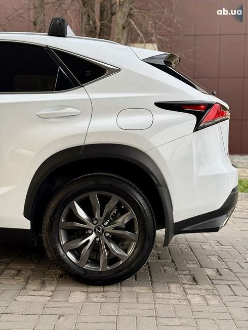 Lexus NX 2021 - фото 19