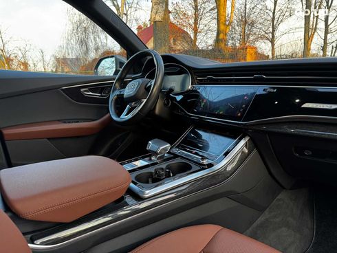 Audi Q8 2020 серый - фото 37