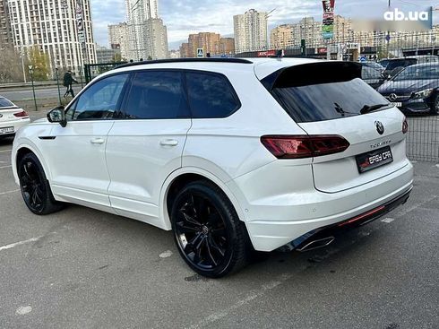 Volkswagen Touareg 2023 - фото 24