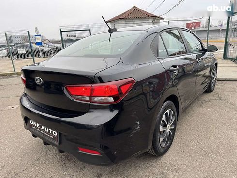 Kia Rio 2017 - фото 5