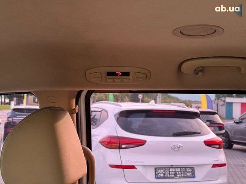 Kia Carnival 2019 - фото 28
