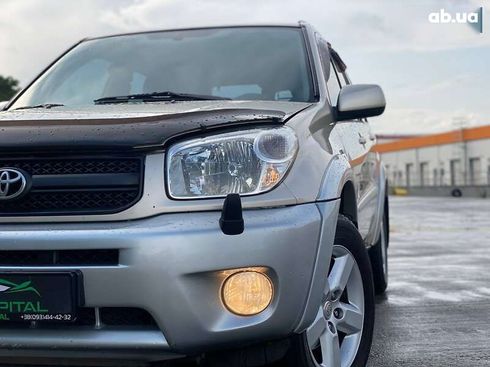 Toyota RAV4 2003 - фото 3