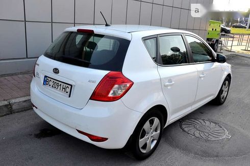 Kia Cee'd 2012 - фото 8