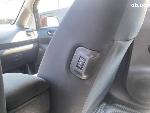 Nissan Leaf 2015 красный - фото 28