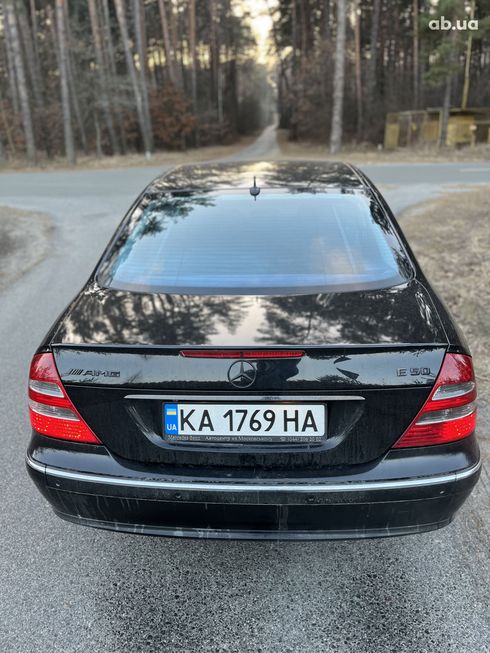 Mercedes-Benz E-Класс 2005 черный - фото 6