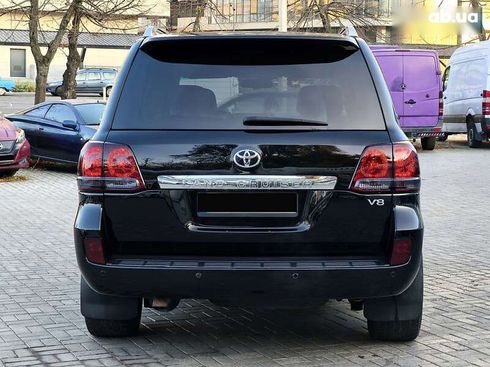 Toyota Land Cruiser 2011 - фото 9