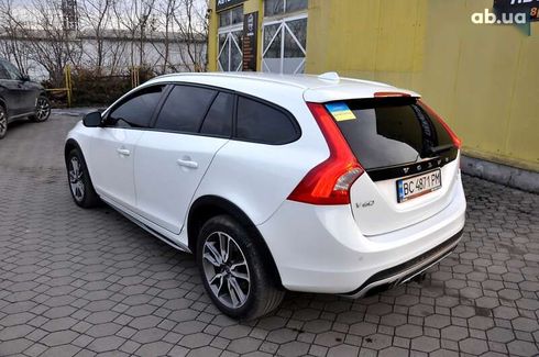 Volvo V60 Cross Country 2015 - фото 10