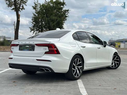 Volvo S60 2019 - фото 3