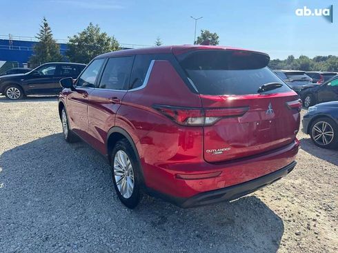 Mitsubishi Outlander 2022 - фото 3