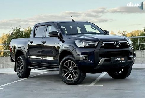 Toyota Hilux 2022 - фото 21