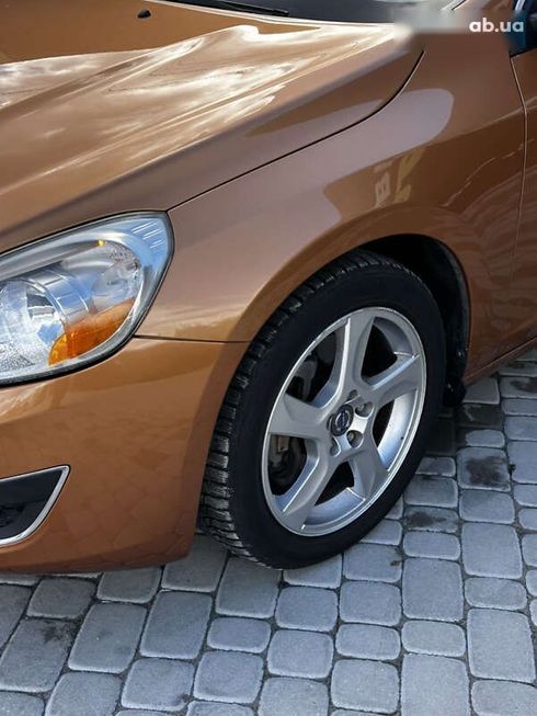 Volvo S60 2013 - фото 5