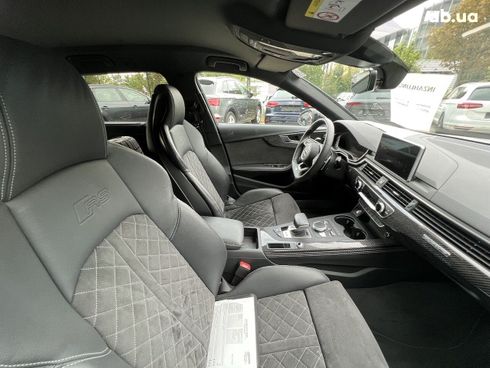 Audi RS 4 2021 - фото 18