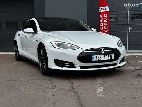 Tesla Model S 2015 - фото 12