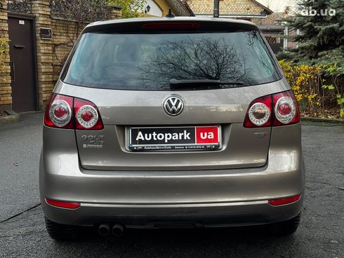 Volkswagen Golf Plus 2011 коричневый - фото 8
