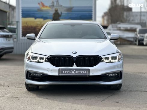 BMW 5 серия 2017 серый - фото 2