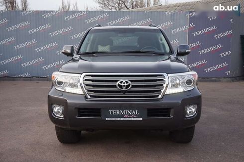 Toyota Land Cruiser 2014 - фото 2