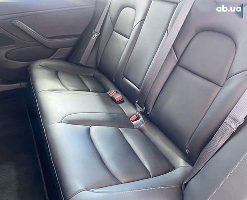 Tesla Model 3 2020 - фото 12