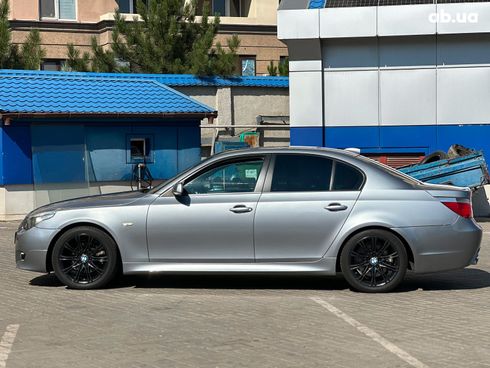BMW 5 серия 2004 серый - фото 7