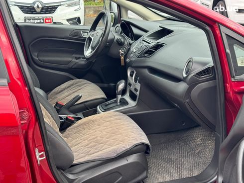 Ford Fiesta 2016 красный - фото 24