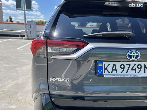 Toyota RAV4 2020 - фото 12