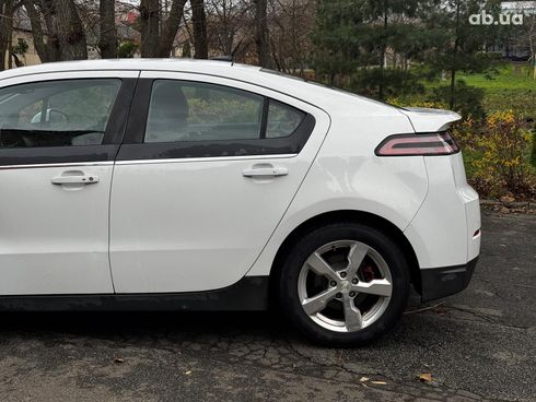 Chevrolet Volt 2012 белый - фото 17