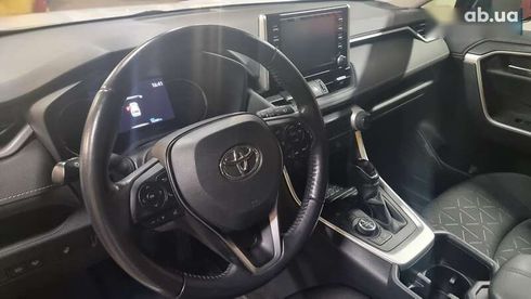 Toyota RAV4 2022 - фото 12