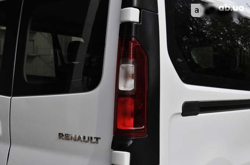 Renault Trafic 2017 - фото 18