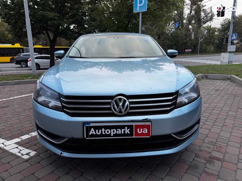 Volkswagen passat b7 2012 синий - фото 2