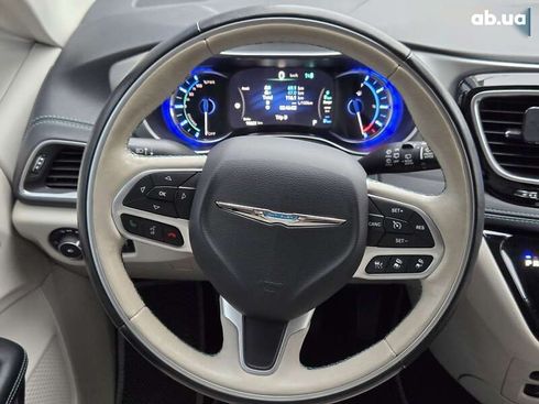 Chrysler Pacifica 2017 - фото 21
