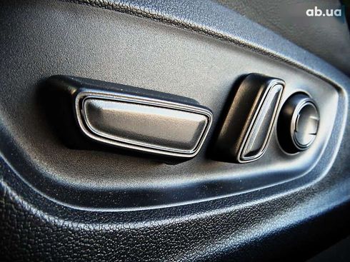 Toyota Camry 2021 - фото 9