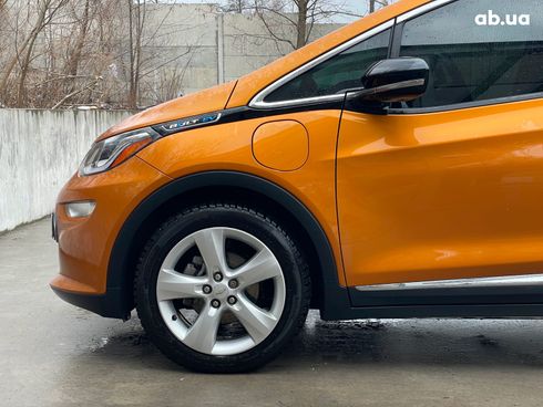 Chevrolet Bolt 2017 оранжевый - фото 16