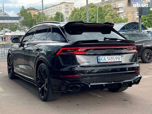 Audi RS Q8 2023 - фото 8