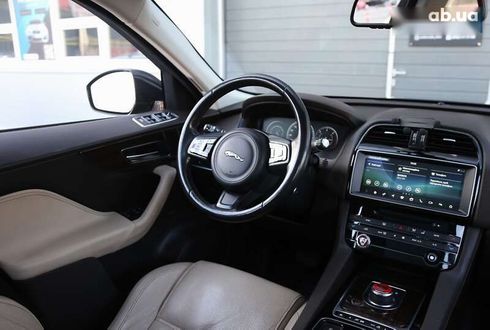 Jaguar F-Pace 2016 - фото 13
