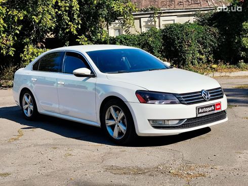 Volkswagen passat b7 2011 белый - фото 10