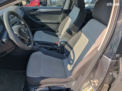 Volkswagen Jetta 2017 серый - фото 20