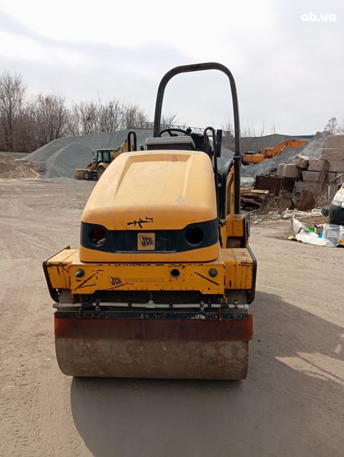 JCB Vibromax 260-120 2008 желтый - фото 2