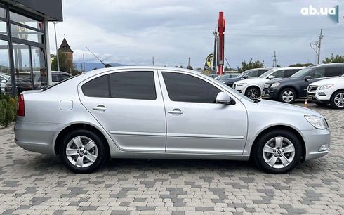 Skoda Octavia 2010 - фото 8