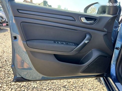 Renault Megane 2019 - фото 30