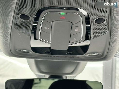 Audi A4 2018 - фото 26