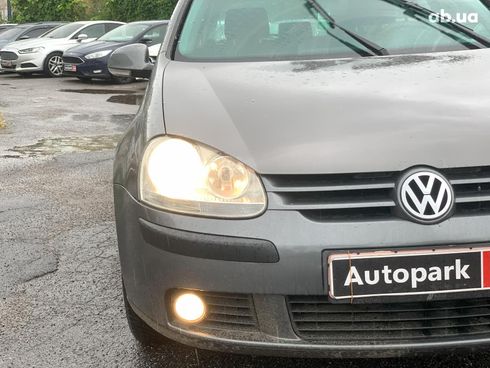 Volkswagen Golf 2005 серый - фото 35