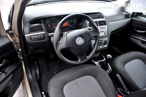 Fiat Linea 2008 - фото 17