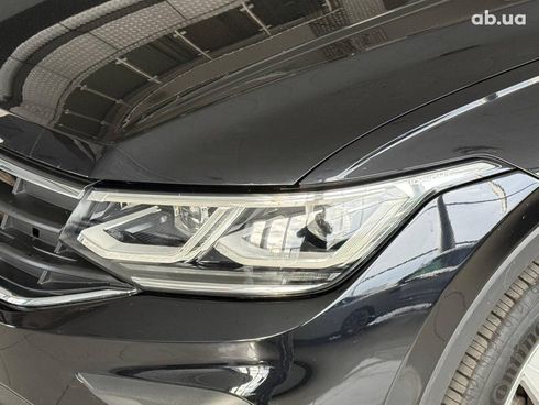 Volkswagen Tiguan 2021 черный - фото 5